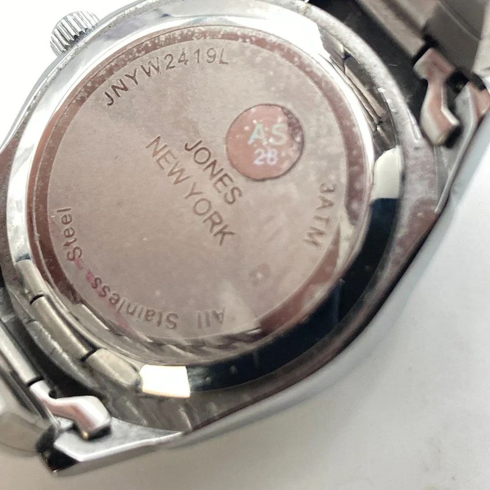 Jones New York Women's Watch 30mm Silver Tone Black Dial WR 30M New Battery 7.5